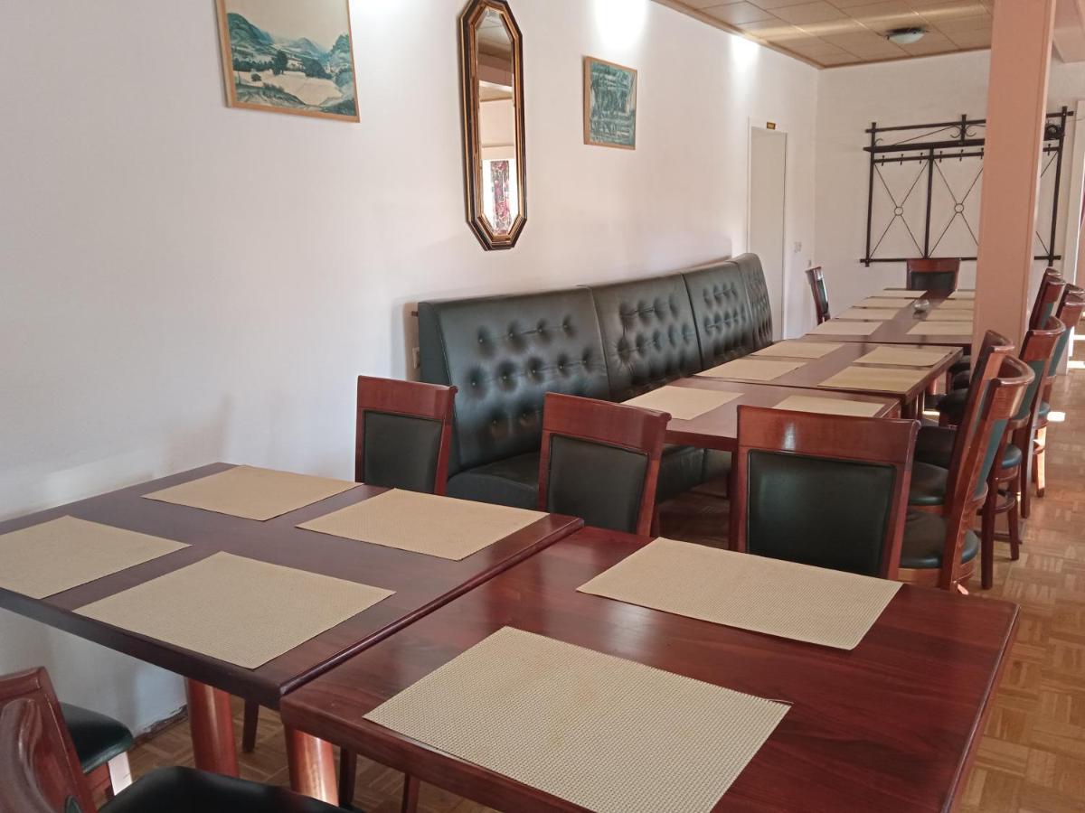 Hotel & Restaurant Zum Adlersberg Schleusingen Luaran gambar